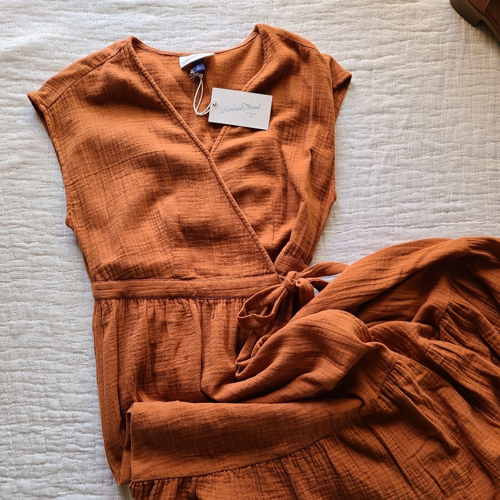 BRAND NEW Universal Thread wrap dress